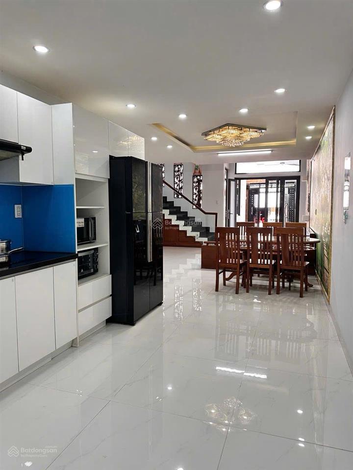 Cho thuê nhà rộng gồm 4 phòng ngủ tại hòa cường bắc, gần đường 2/9