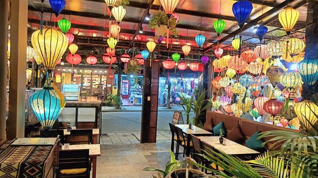 Cho thuê mặt bằng tại khu sầm uất tuyến đường đi bộ, hội an.