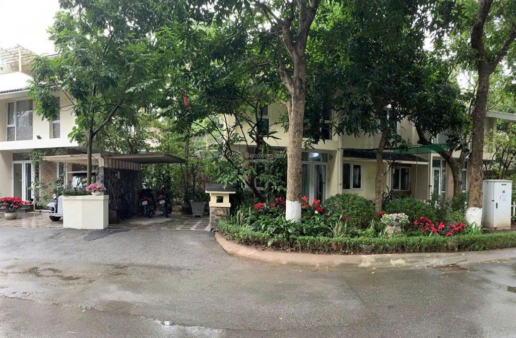 Hàng hiếm ecopark song lập 190m2 full nội thất giá tốt chỉ 155tr/m2