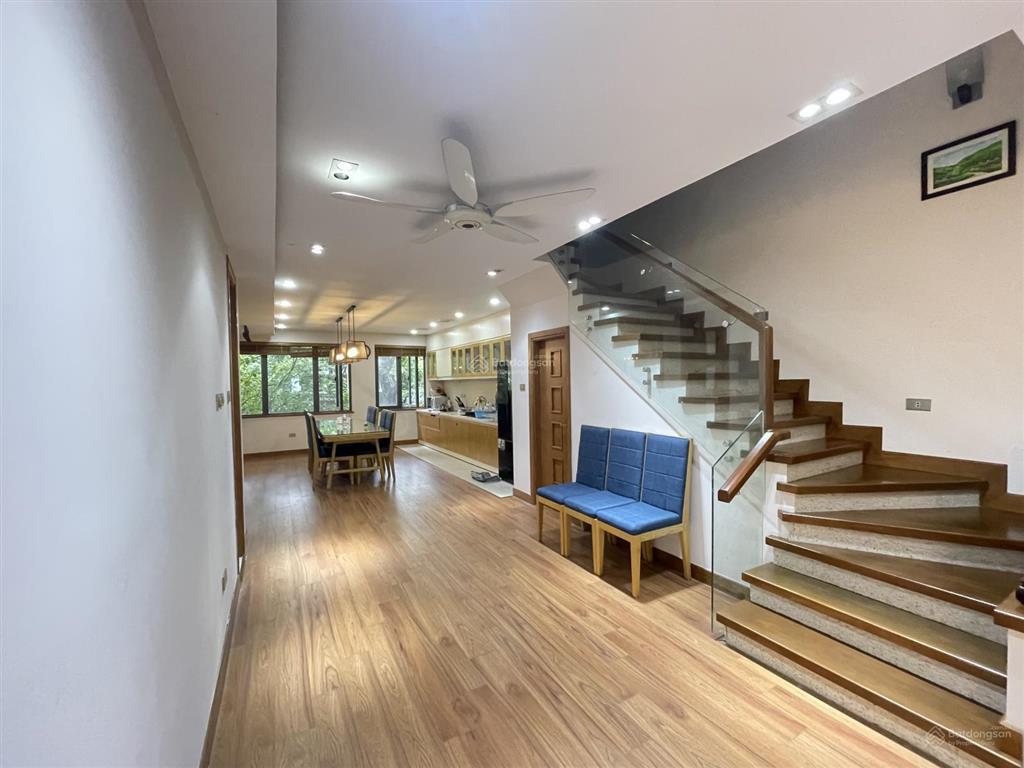 Hàng hiếm | nhà phố xẻ khe 135m | 2 mặt tiền | nở hậu 7,5m | sở hữu view công viên phía sau