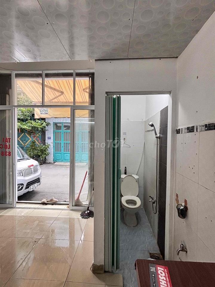 Nhà mặt tiền hẻm rộng, tiện ở kết hợp kinh doanh