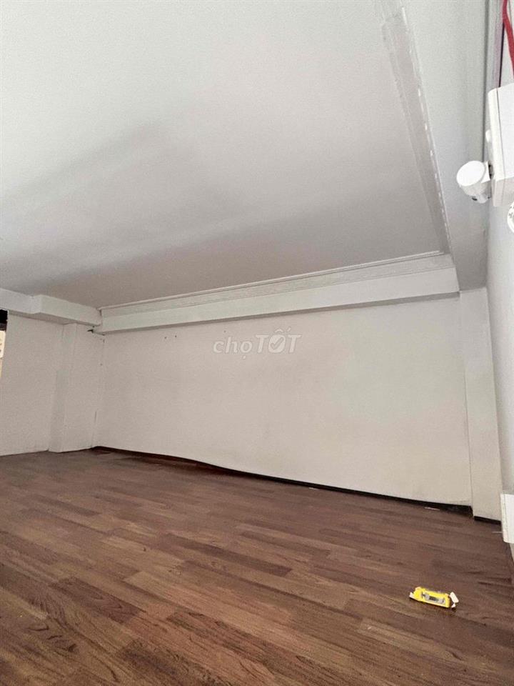 Nhà mặt tiền hẻm rộng, tiện ở kết hợp kinh doanh