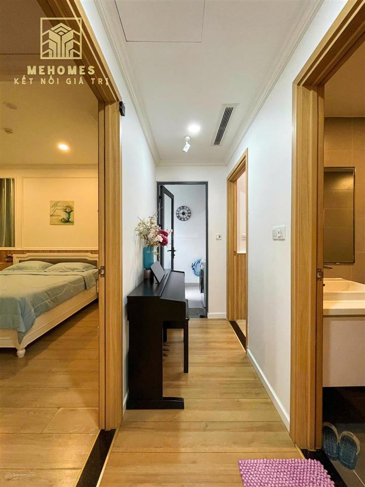 Emerald tin chuẩn! giảm giá 1 tí  chốt căn vừa ý (cập nhật liên tục sản phẩm gửi đến anh chị)