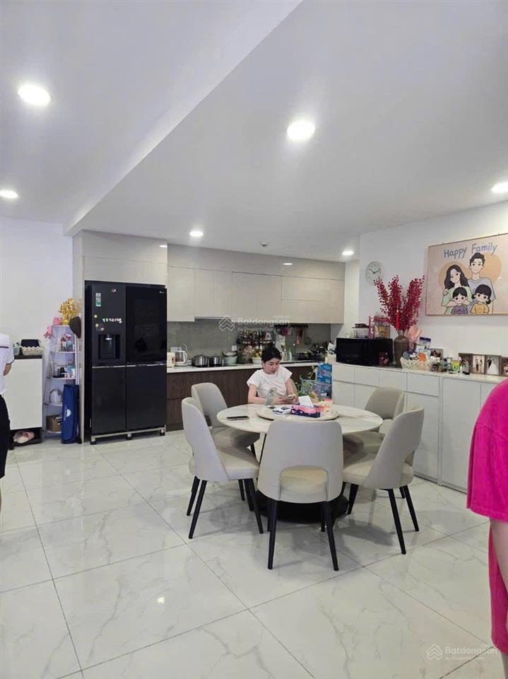 Brilliant thay đổi kế hoạch  bán nhanh 112m² lớn giá 8.2 tỷ (phòng khách rộng)