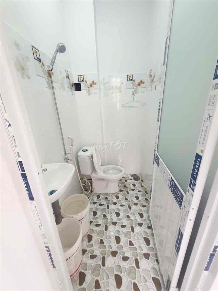nhà 1 trệt 2 lầu đường thạnh xuân 52, gần trường tô ngọc vân