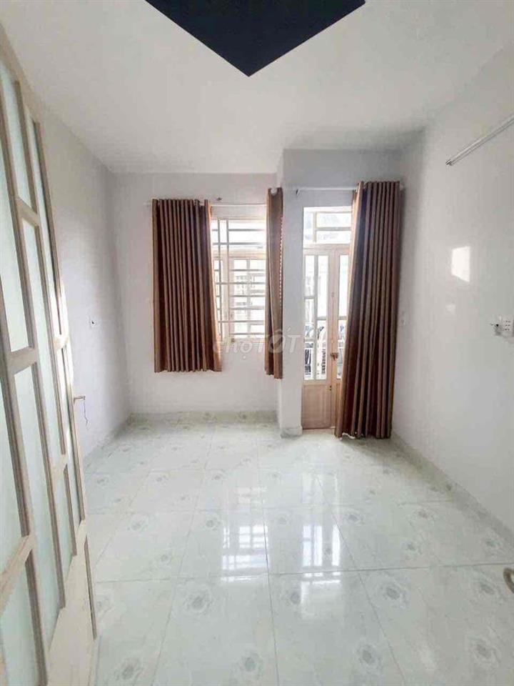 nhà 1 trệt 2 lầu đường thạnh xuân 52, gần trường tô ngọc vân