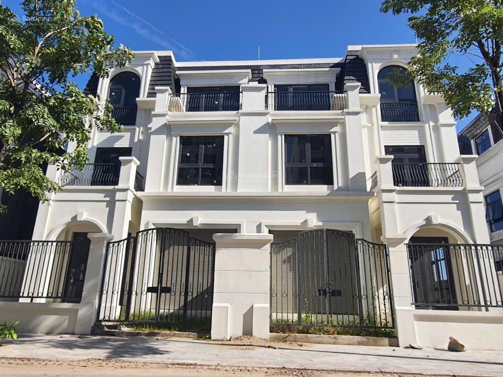 Cần bán gấp bt song lập 09 dự án hinode royal park. diện tích 200m2, giá 35 tỷ.  0966 761 ***