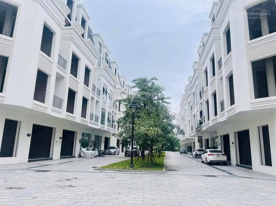Cần bán gấp liền kề phố đi bộ dự án hinode royal park. diện tích 90m2 giá 16,5 tỷ.  0966 761 ***