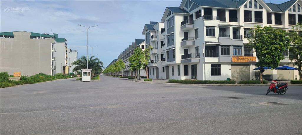 Siêu rẻ, chỉ 17,8 tỷ căn liền kề 100m2 đường 30m khu đông dương dự án hinode royal park. 0966 761 ***