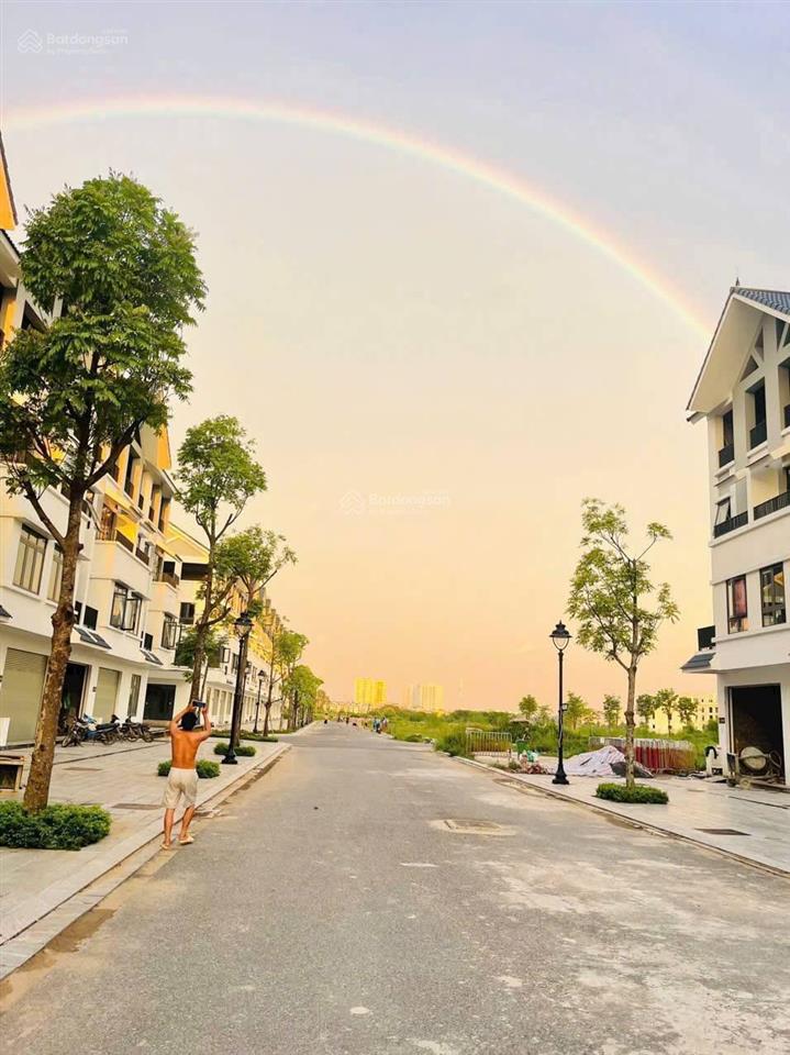 Rẻ bất ngờ, chỉ 16,4 tỷ căn liền kề 100m2 đường 17m khu đông dương hinode royal park.  0966 761 ***