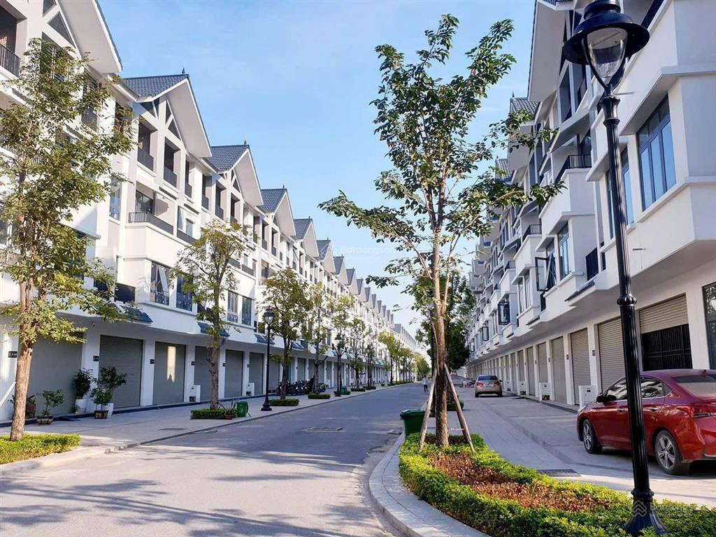Bán liền kề hướng đông nam khu đông dương dự án hinode royal park. dt 100m2 giá 13,5 tỷ. 0966 761 ***