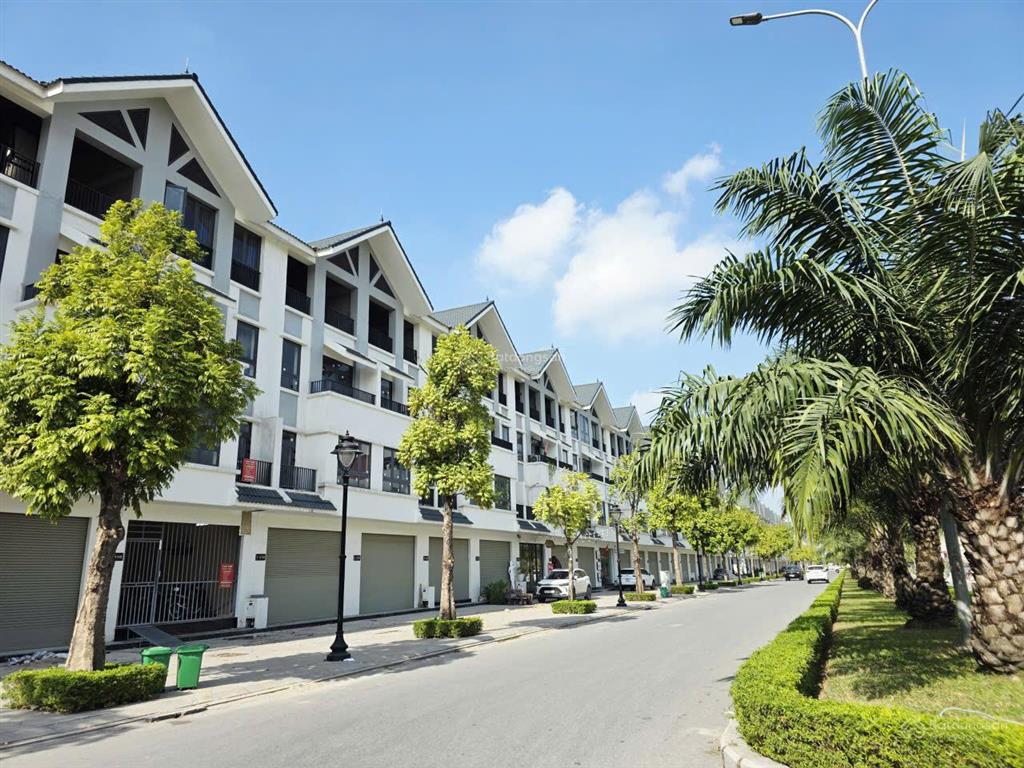 Bán gấp, liền kề đường 30m khu đông dương dự án hinode royal park. dt 100m2, giá 13 tỷ. 0966 761 ***