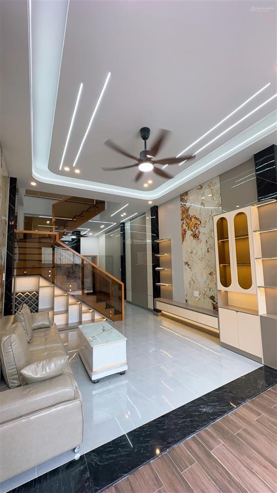 Nhà mới. hoàn công. 3 phòng ngủ. phường tân hạnh