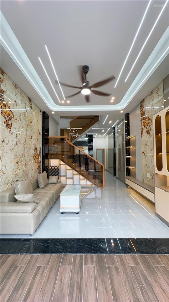 Nhà mới. hoàn công. 3 phòng ngủ. phường tân hạnh