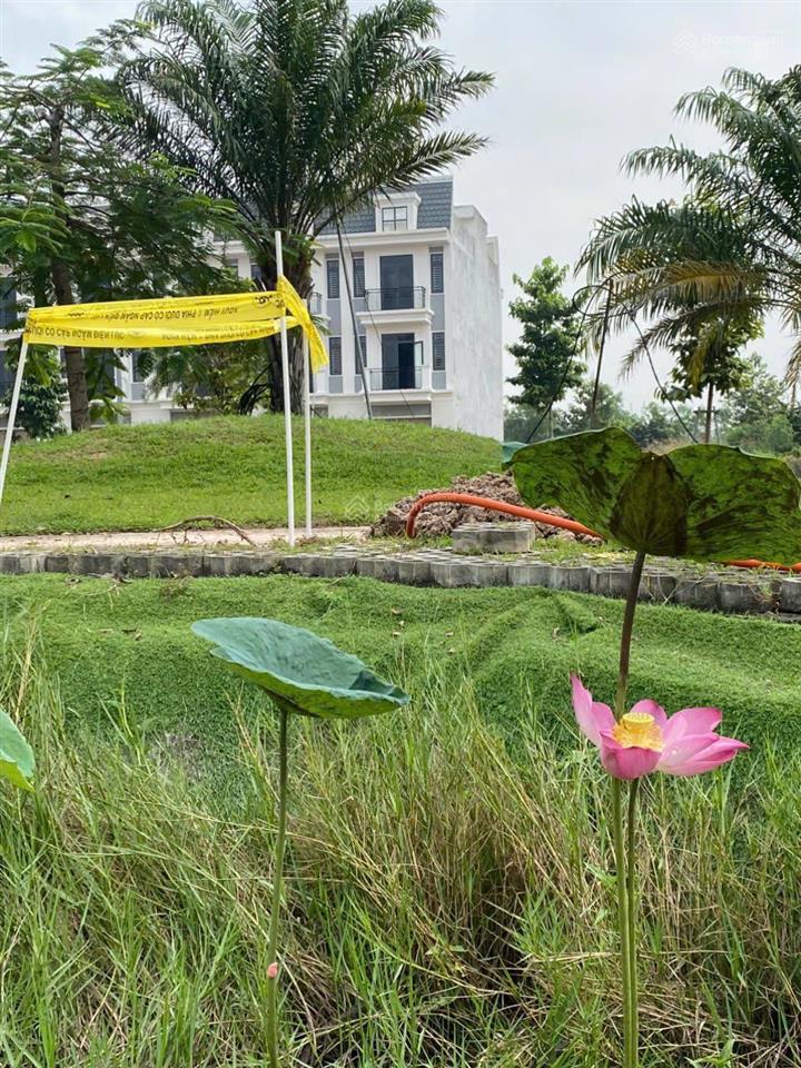 Mega city 2  nhơn trạch  bán biệt thự v4  3 (220m2) giá 2,850tỷ đường tl25c, đồng nai