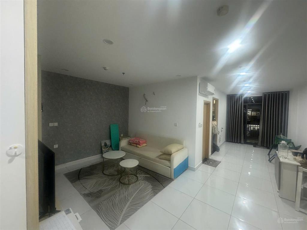 Căn hộ the eastgate  đối diện ga metro  bán căn 1pn+ 56,8m2 giá 2ty380 bao sổ