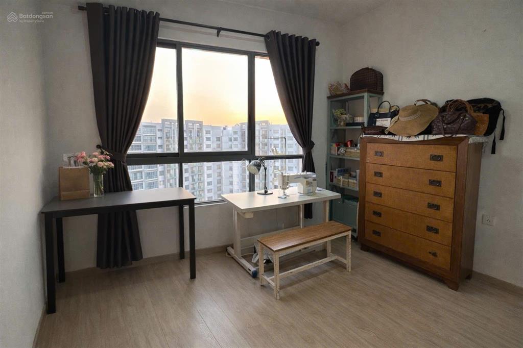Duplex emerald 200m2  5pn 4wc. căn hộ nội thất đẹp nhất khu tây sài gòn, chủ nhà để lại full nt