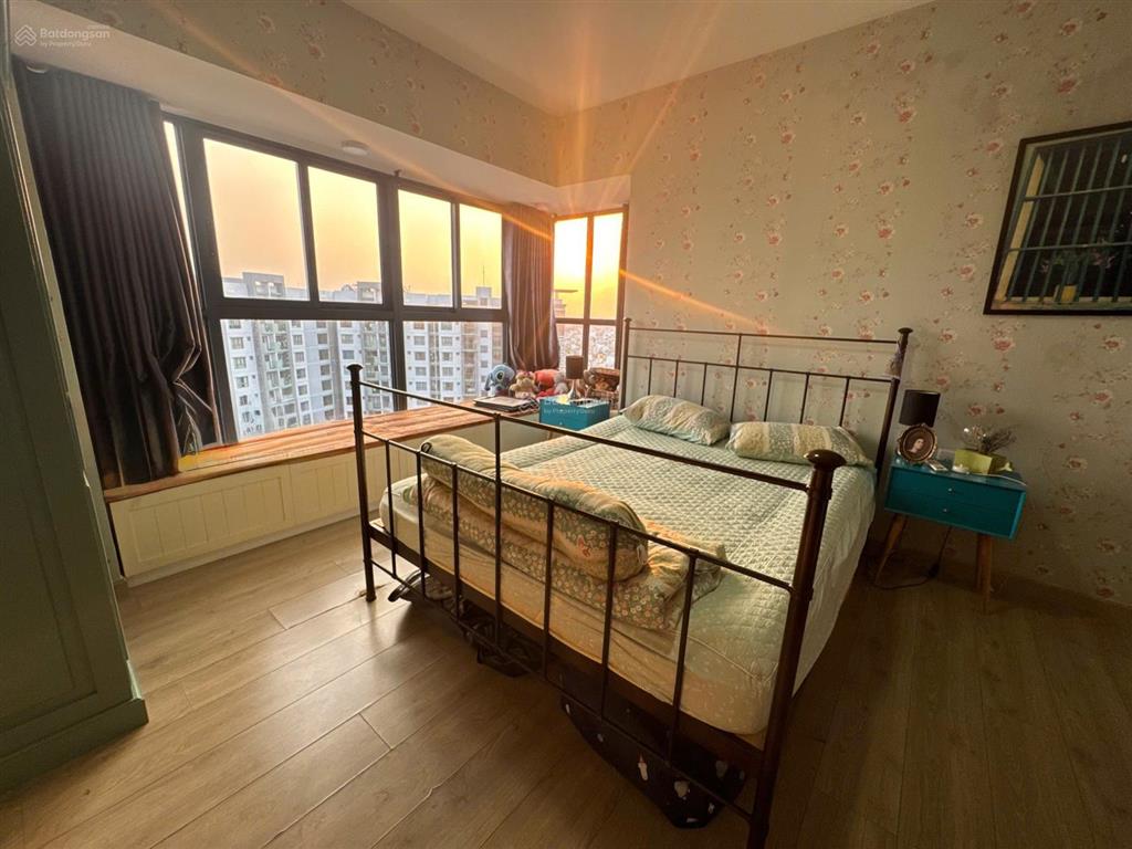Duplex emerald 200m2  5pn 4wc. căn hộ nội thất đẹp nhất khu tây sài gòn, chủ nhà để lại full nt