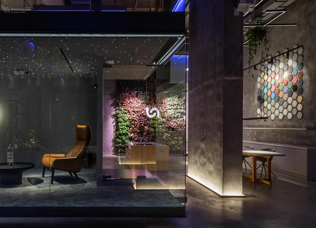 Cần bán gấp shophouse vị trí đẹp gần phúc long 215 m², giảm giá còn 32 tỷ