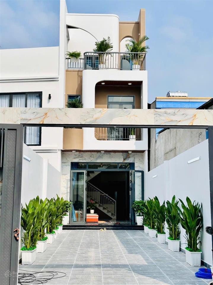 Bán nhà riêng 3pn, 3wc, 104m2 tại hà huy giáp, 5,5 tỷ vnd