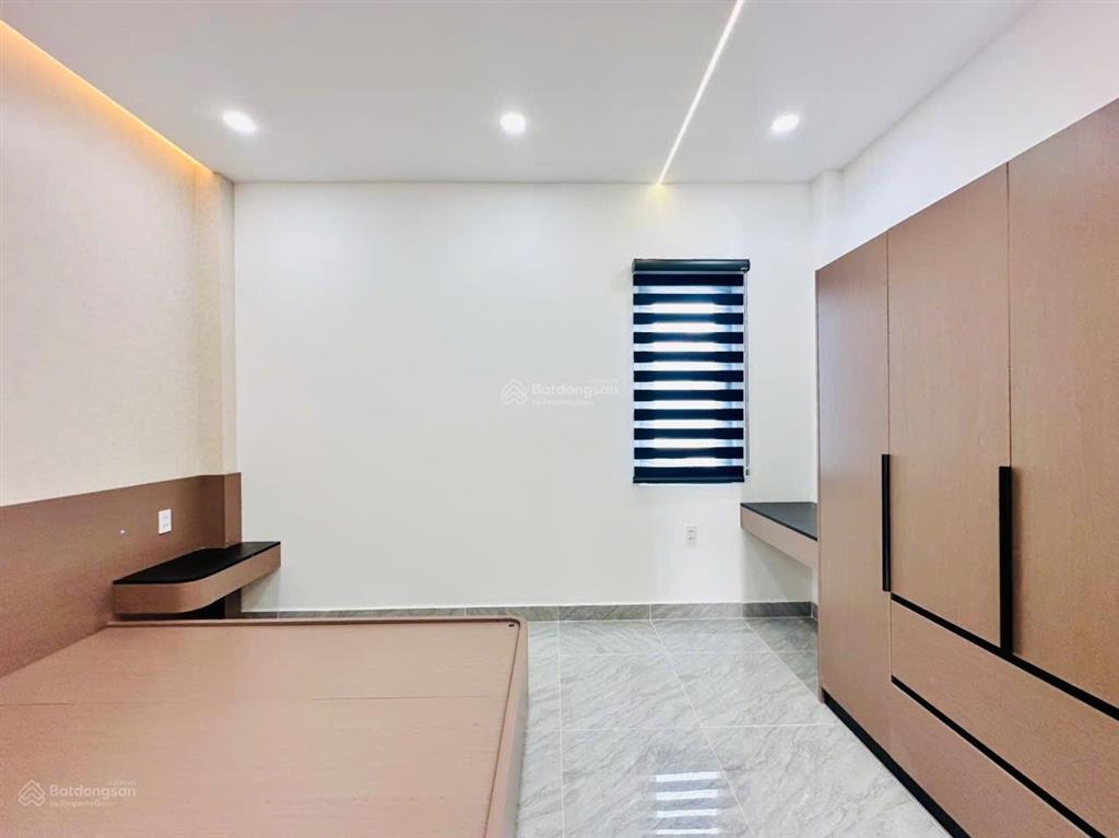 Bán nhà riêng 3pn, 3wc, 104m2 tại hà huy giáp, 5,5 tỷ vnd