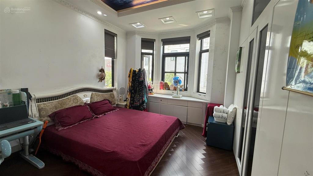 Chuyển nhượng bt song lập, manhattan vinhomes imperia, đằng sau shop house, gần tttm