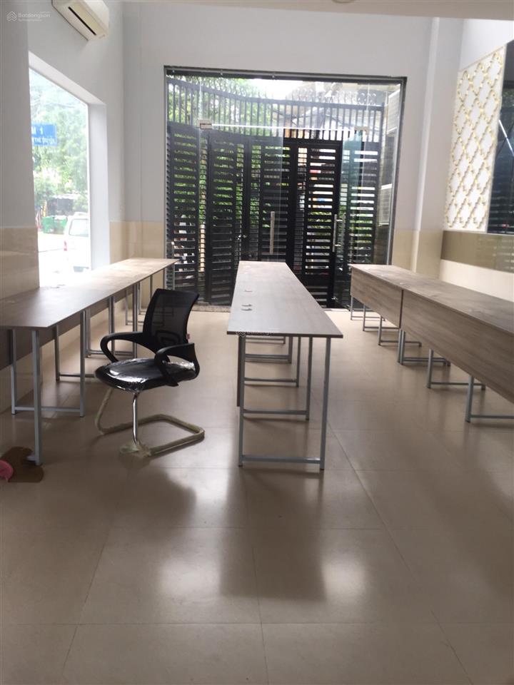 Cho thuê văn phòng nguyễn thế truyện, phường tân sơn nhì, 40m2, giá 9tr. có máy lạnh, đường lớn
