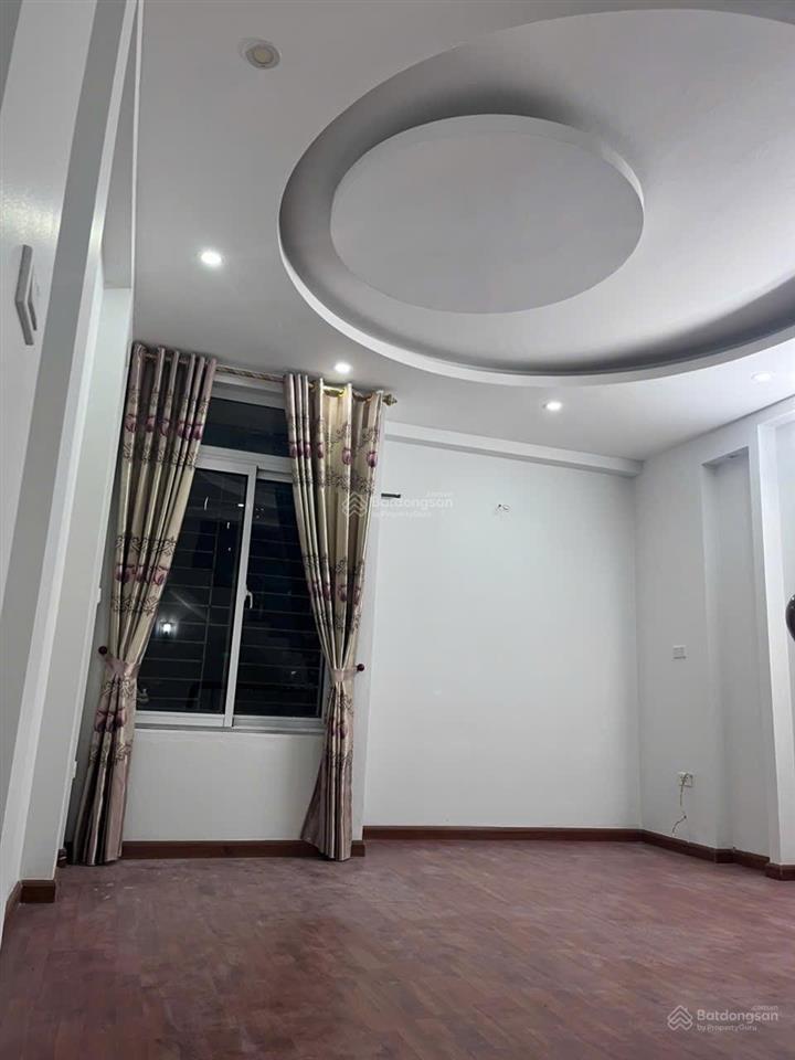 Chính chủ bán nhà đa sỹ  hà đông 35m chỉ hơn 5 tỷ chút