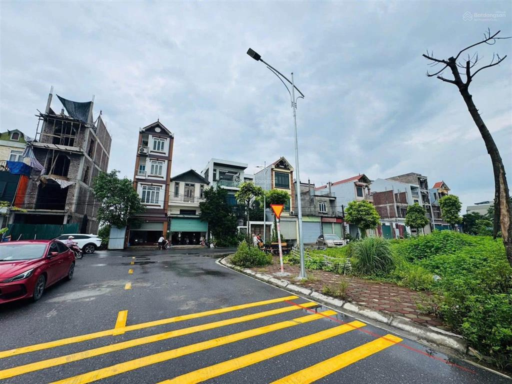 Mặt chính đấu giá bình minh 1 mặt thoáng kinh doanh siêu đỉnh