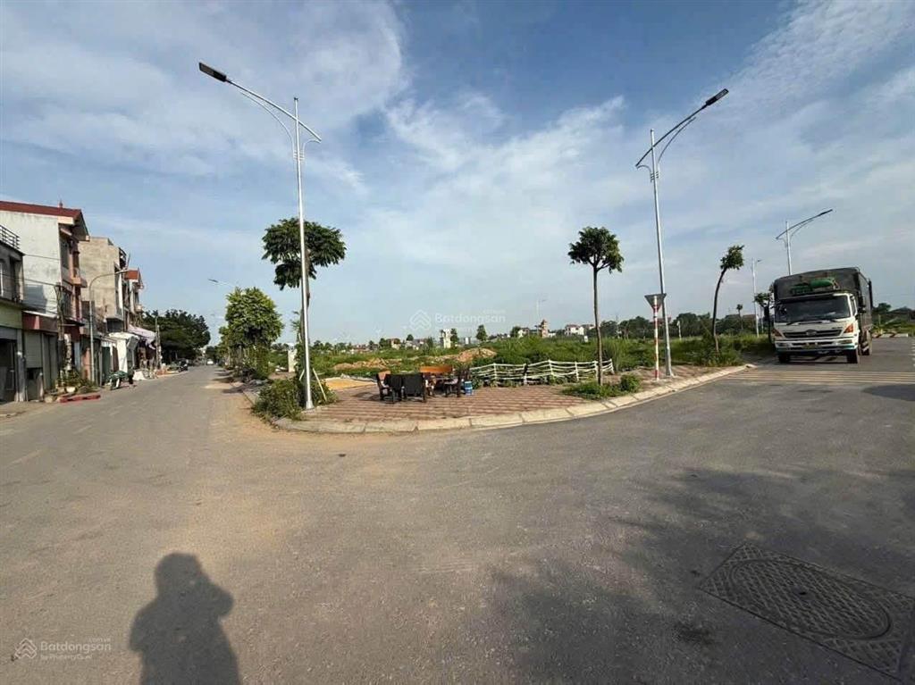 Mặt chính đấu giá bình minh 1 mặt thoáng kinh doanh siêu đỉnh