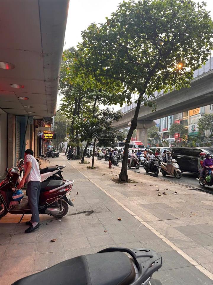 Cho thuê nhà mặt phố quang trung, kinh doanh sầm uất, giá 12tr/tháng
