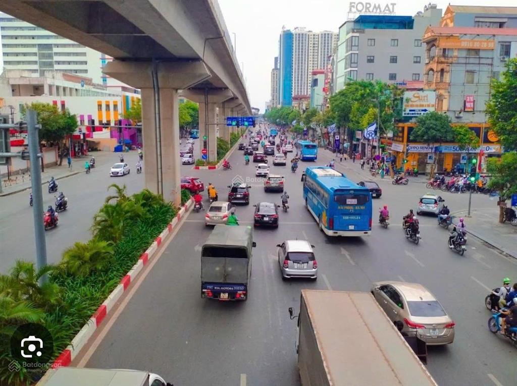 Cho thuê nhà mặt phố quang trung, kinh doanh sầm uất, giá 12tr/tháng