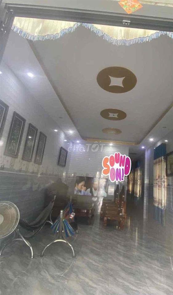 nhà nóc thái mới 99% 5x70 thổ cư 50m 1ty290