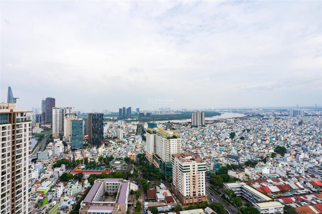 Bán 2pn, 2wc, 75m² giá 7,7 tỷ nhà full nội thất tầng cao view thoáng không bị chắn