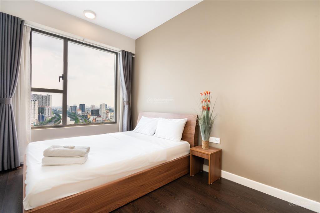 Bán 2pn, 2wc, 75m² giá 7,7 tỷ nhà full nội thất tầng cao view thoáng không bị chắn
