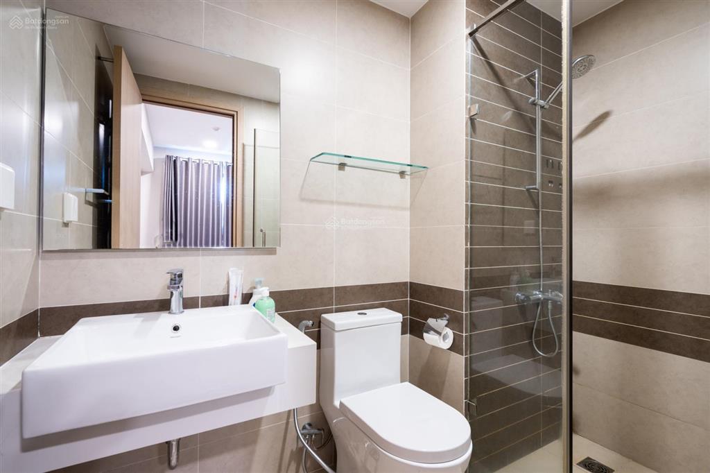 Bán 2pn, 2wc, 75m² giá 7,7 tỷ nhà full nội thất tầng cao view thoáng không bị chắn