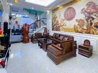 Nhanh mới kịp để có nhà đẹp đón tết, nhà mặt tiền đường, 3 lầu, 68m2, sổ hồng riêng. chỉ 5.5 tỷ