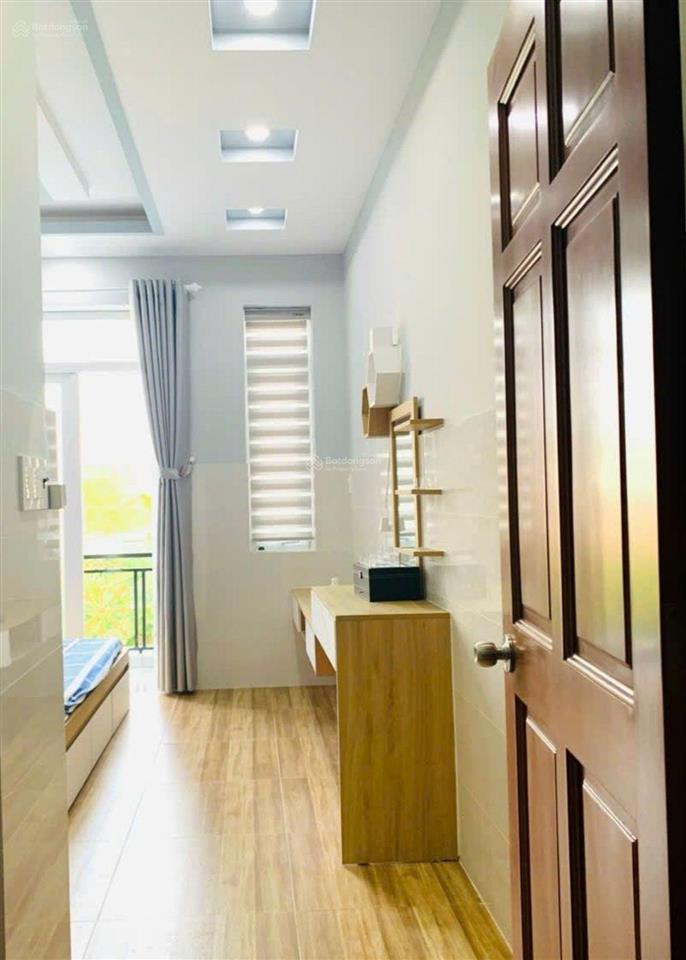 Nhỉnh 5 tỷ có nhà 3 tầng, đẹp, sổ hồng riêng, đường ô tô, phường thạnh lộc, q12, tp hcm