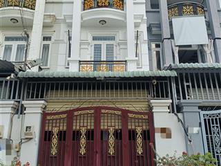 Nhỉnh 5 tỷ có nhà 3 tầng, đẹp, sổ hồng riêng, đường ô tô, phường thạnh lộc, q12, tp hcm