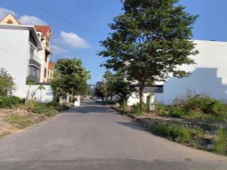 Bán lô đất 260.25m2 lô góc 2 mặt tiền khu biệt thự vườn hồng. giá 56 triệu/m2