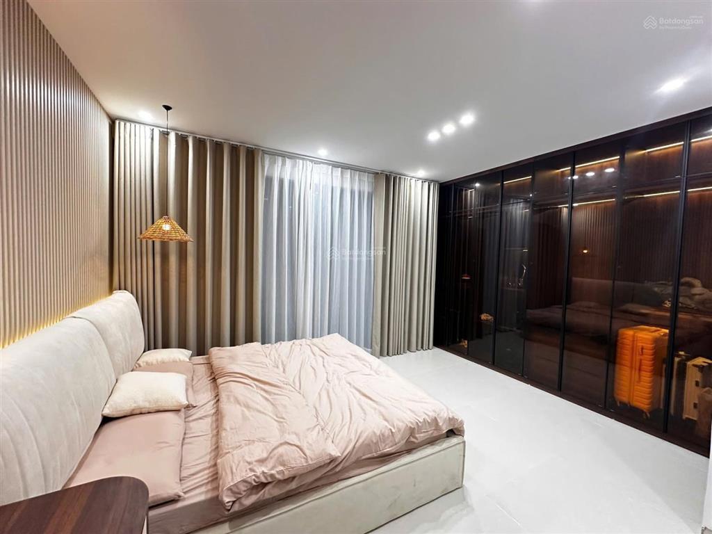 Căn hộ cho thuê  có 3 phòng ngủ nội thất đẹp tại vinhomes vũ yên. giá thuê 30 triệu/tháng