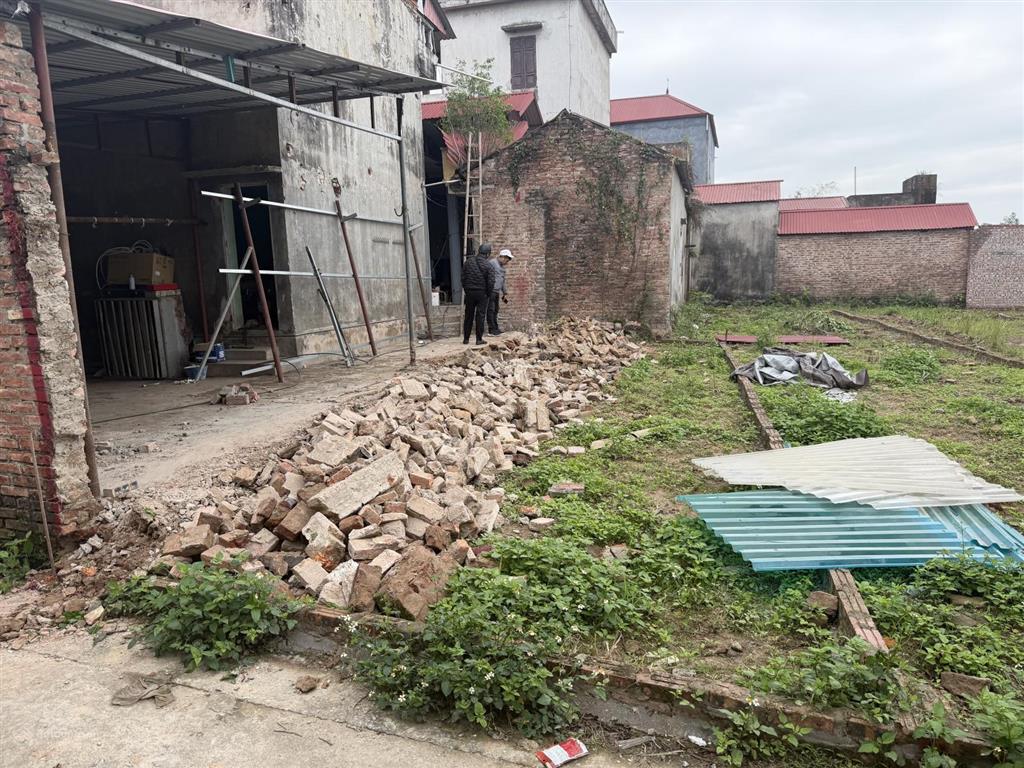 Bán đất thổ cư giáp kcn lớn nhất thuận thành, đường oto thông. cách 1 nhà là ra trục chính