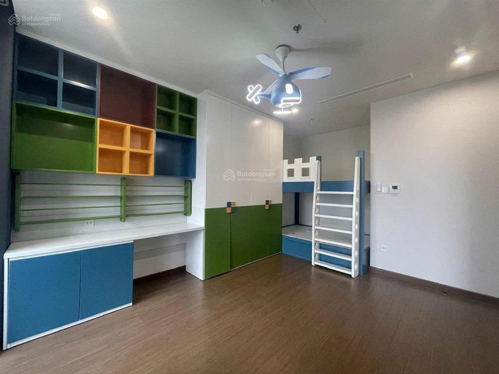 Cho thuê the matrix one 3pn 114m2 full nội thất cao cấp, nhà trống vào ở ngay giá tốt