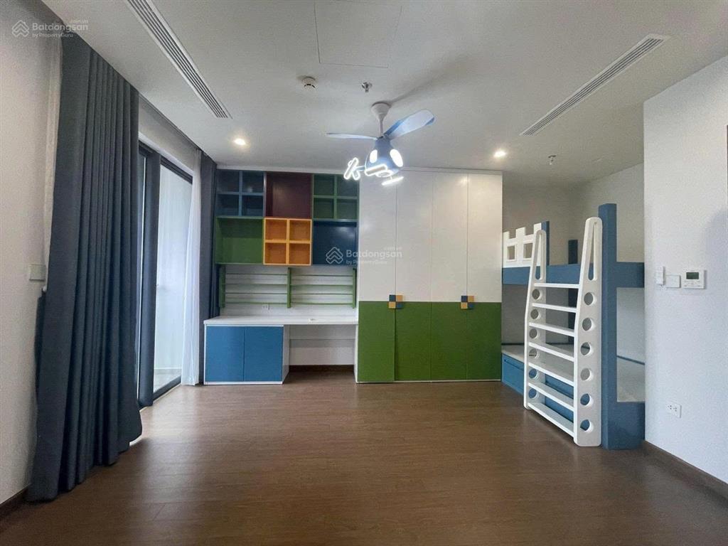 Cho thuê the matrix one 3pn 114m2 full nội thất cao cấp, nhà trống vào ở ngay giá tốt