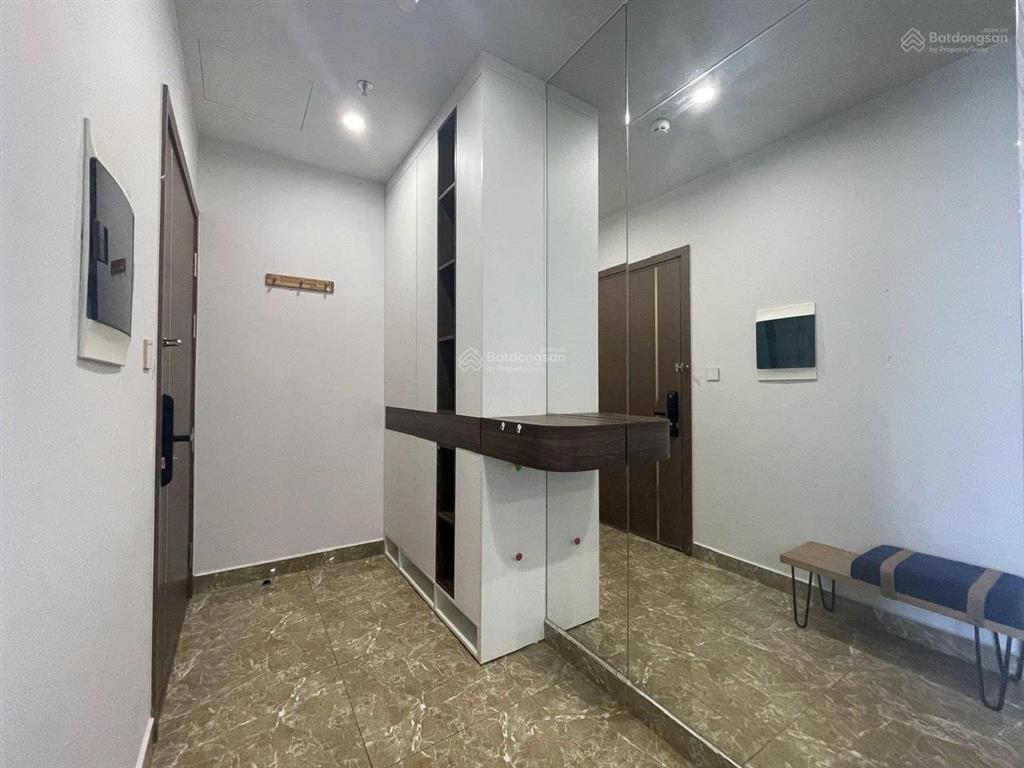 Cho thuê the matrix one 3pn 114m2 full nội thất cao cấp, nhà trống vào ở ngay giá tốt