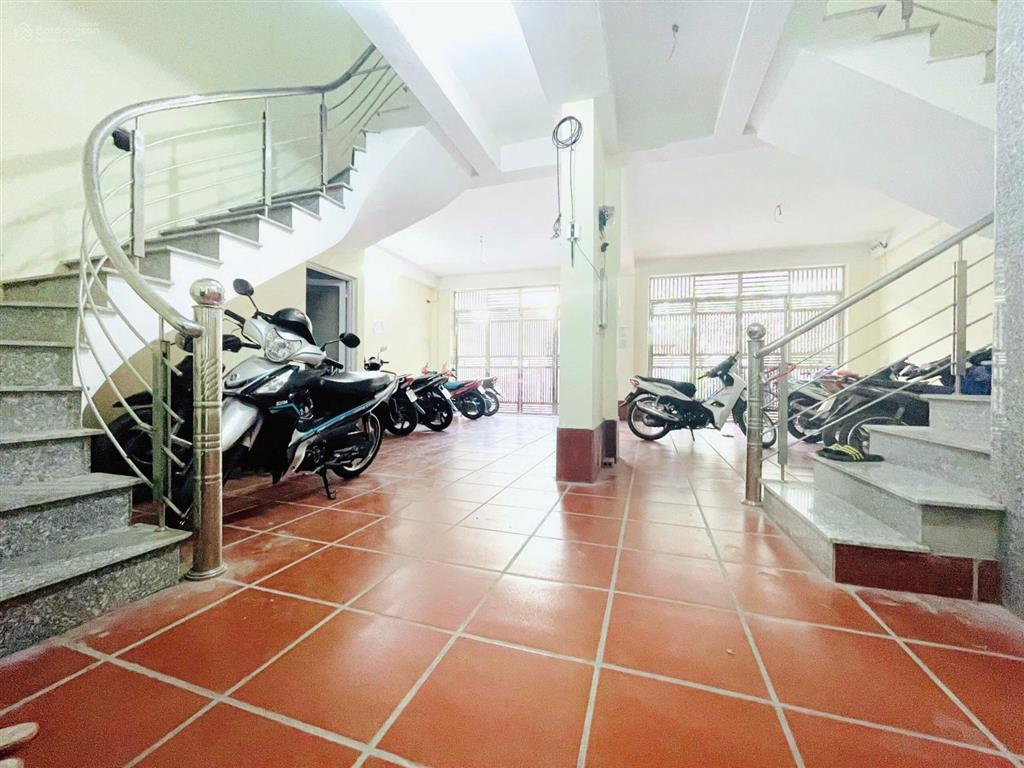 Cho thuê phòng 30m² full nội thất mễ trì thượng, không chung chủ, giá 3,8 triệu
