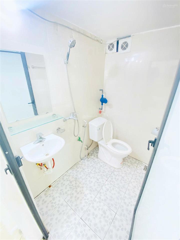 Cho thuê phòng 35m² khép kín, full đồ, giá rẻ gần chợ, tại số 9 ngõ 205/177 xuân đỉnh giá 4tr