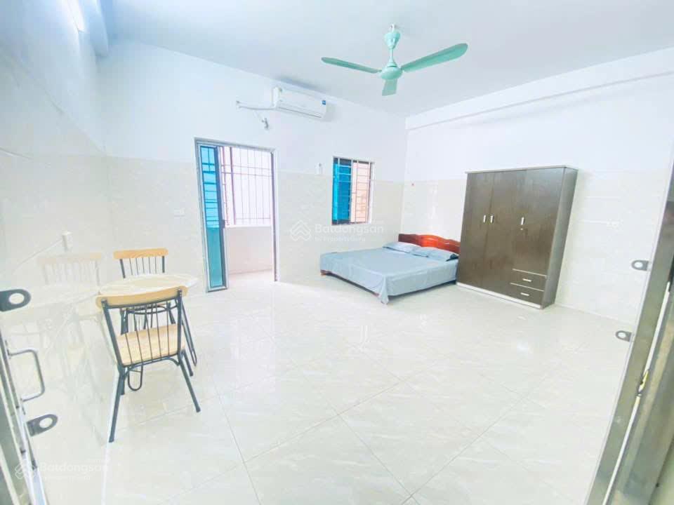 Cho thuê phòng 35m² khép kín, full đồ, giá rẻ gần chợ, tại số 9 ngõ 205/177 xuân đỉnh giá 4tr