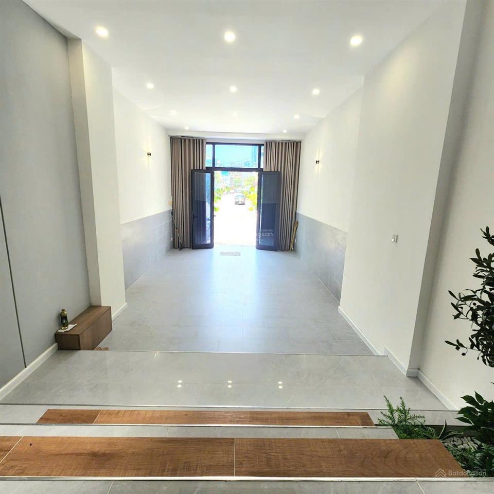 Nhà bán mặt tiền cư xá ngân hàng đường 4f dt 4x19m xây 4 tầng 4x19 4pn