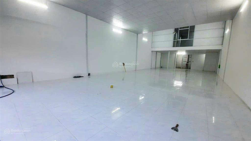 Nhà mặt tiền quận 7 lớn 8 mét x 22m nguyên căn 1130 đối diện trường học và phường phú thuận q7